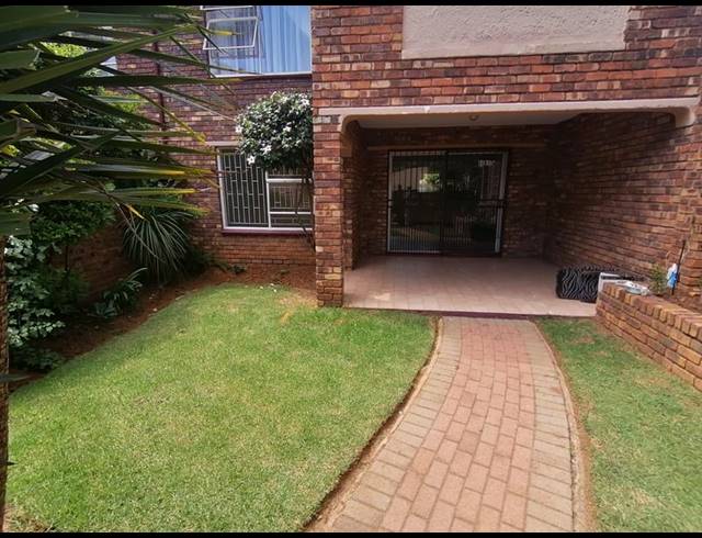 2 BEDROOM PROPERTY TO RENT IN NORTHCLIFF